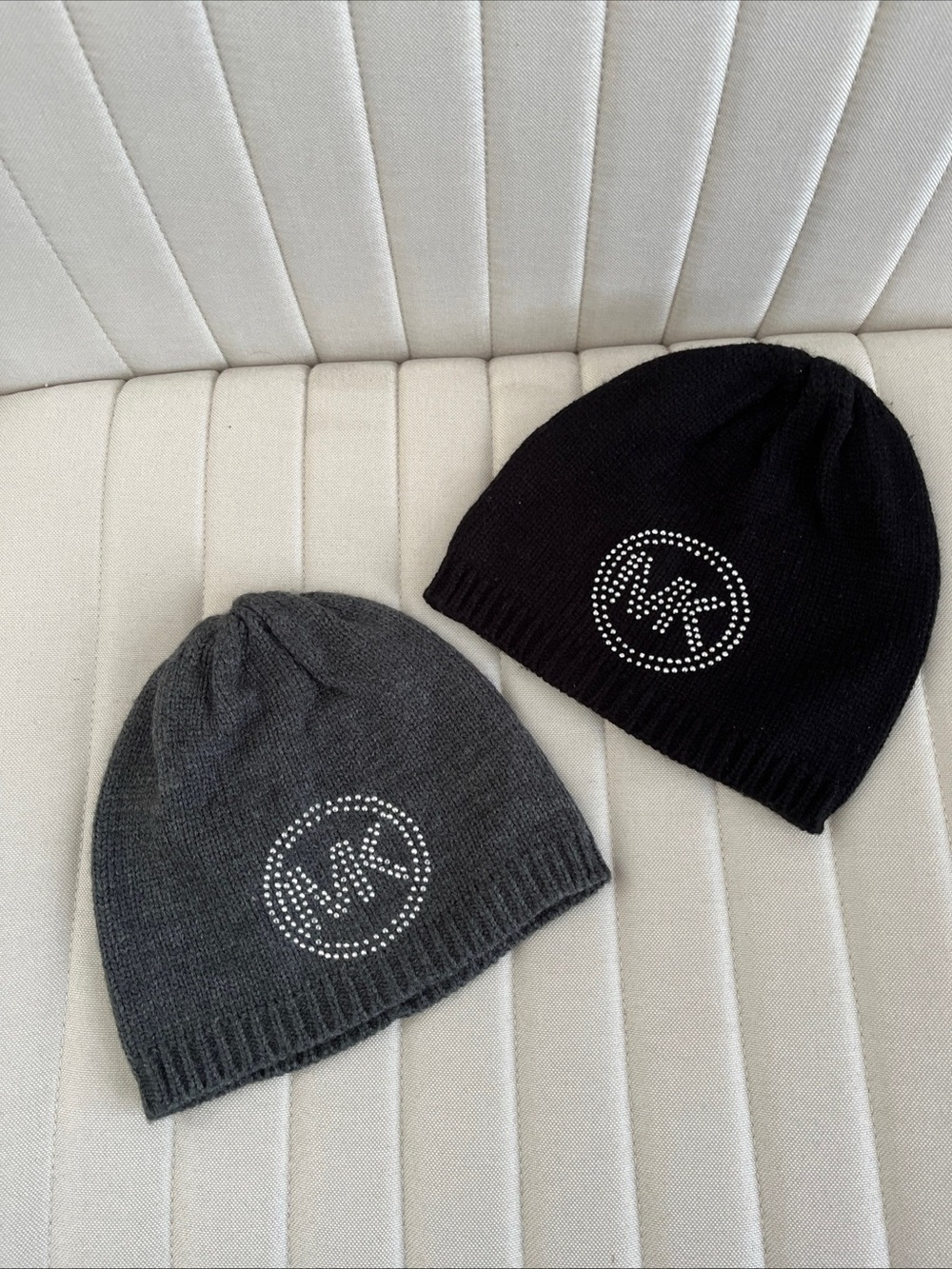 Michael Kors Crystal MK Logo Knit Beanie Duo - Black & Charcoal
